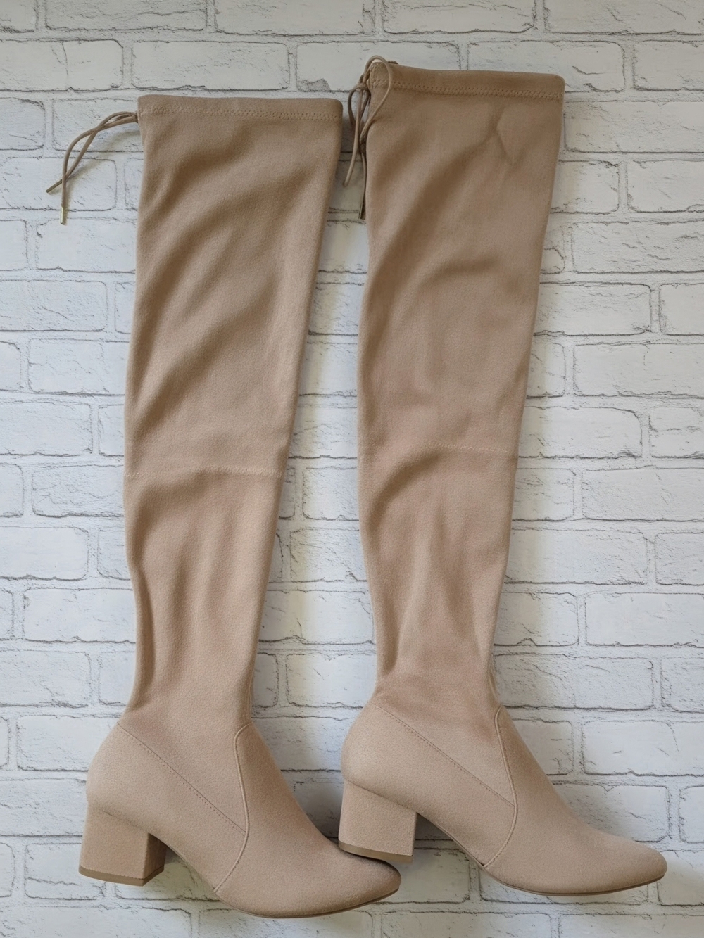 NWOT Qupid Over-the-Knee Block Heel Boots in Cream(6.5)